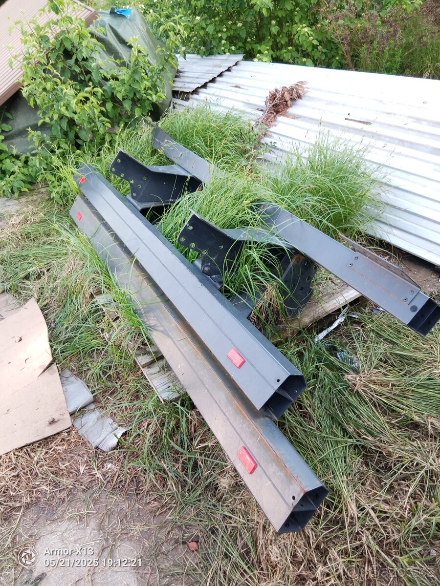 Zadní nárazník různé druhy - 8