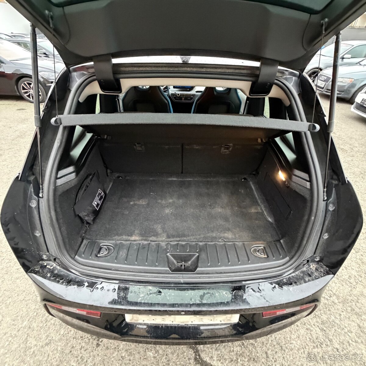 BMW i3, I3s elektro Ojeté, 8/2020, 202 085 km 340 000 Kč K - 8