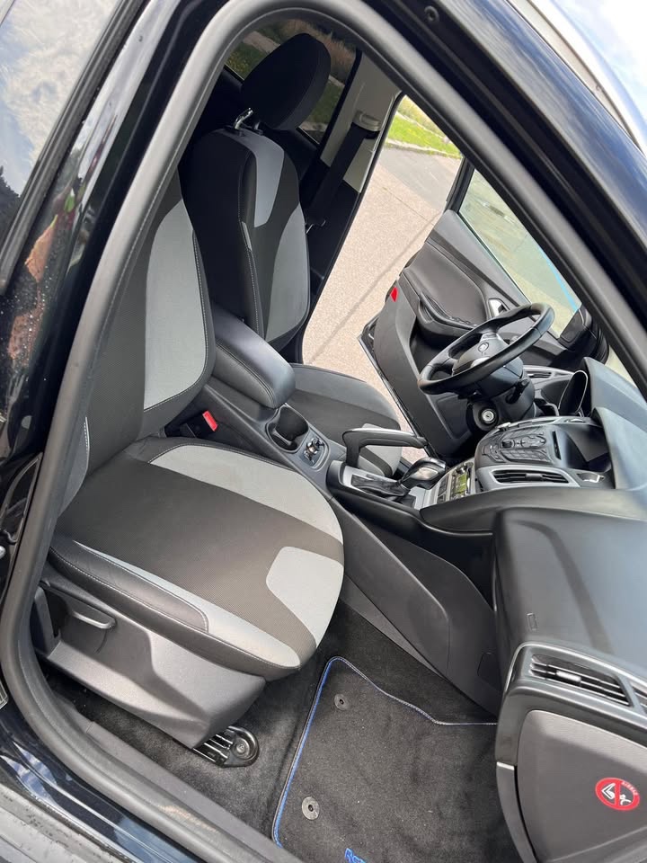 Ford Focus, Turnier Champions Edition 2.0 - 8