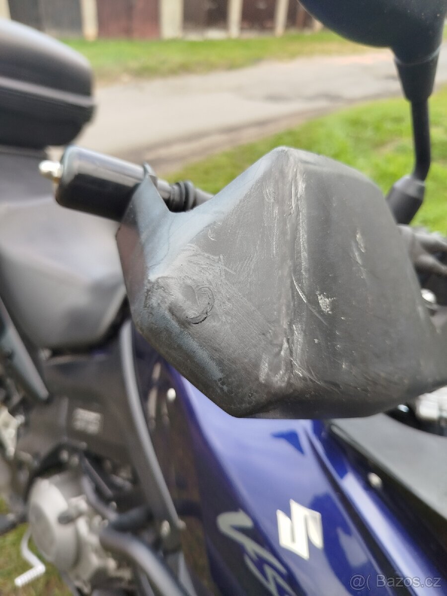 Suzuki v-strom 1000 - 8