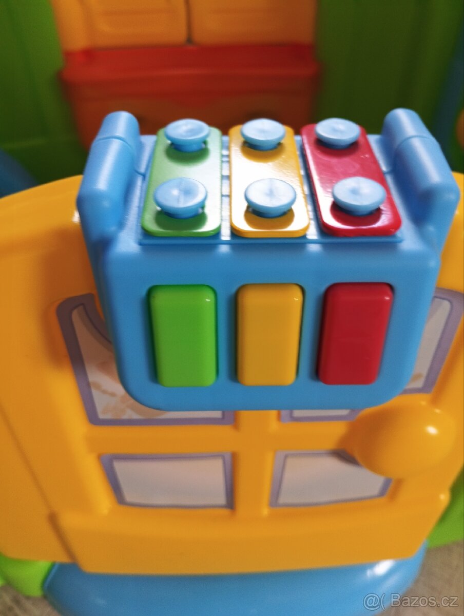 Interaktivní hrací domeček - 8
