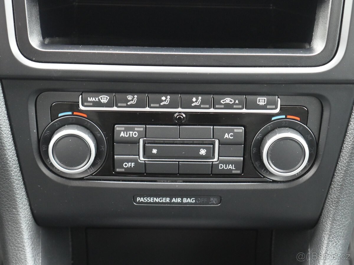 Volkswagen Golf 1.6TDi , 77 kW nafta, 2012 - 8