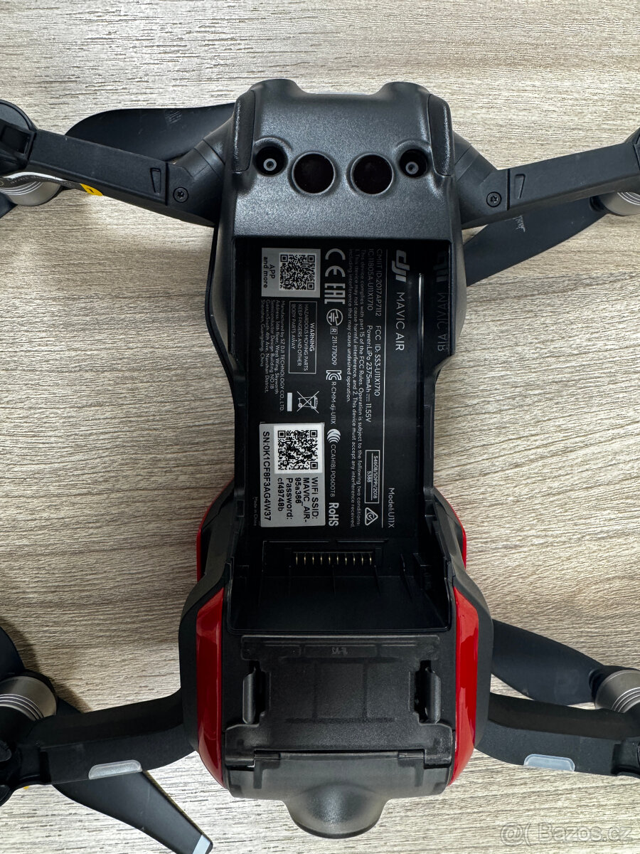 Prodám dron DJI MAVIC AIR Fly Combo, Iphone 7/NOVÁ CENA - 8