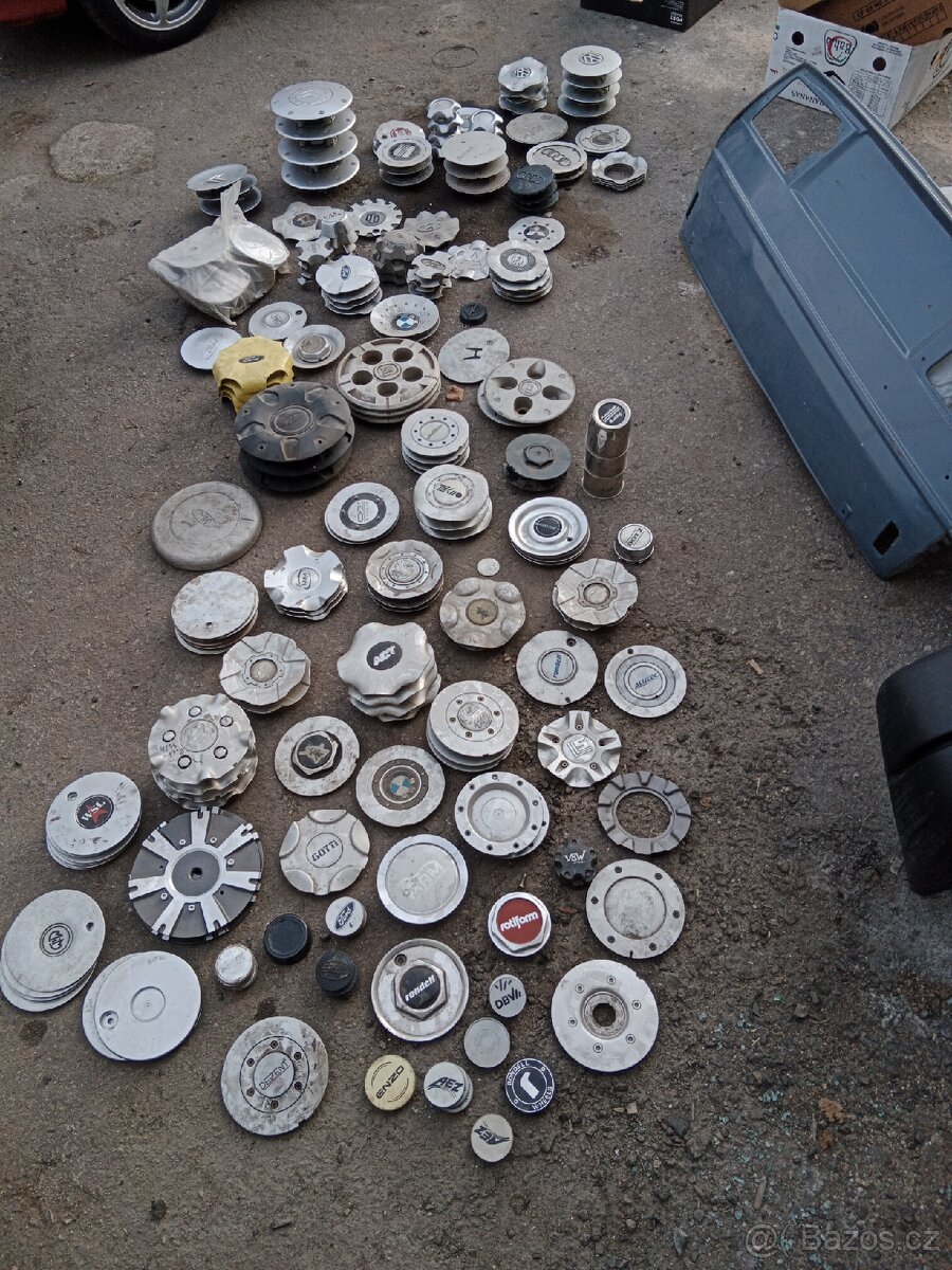 Pokličky kol všech možných značek - 8