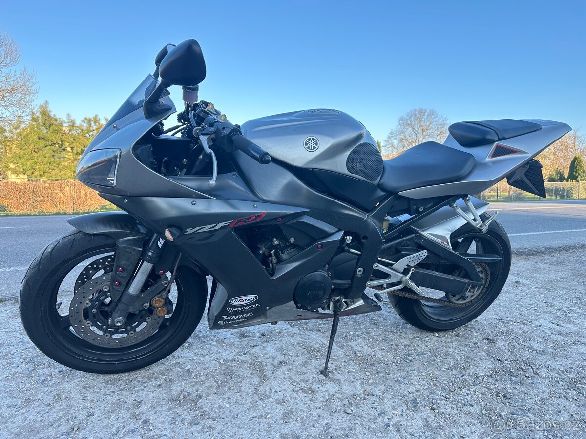 Yamaha yzf R1 - 8
