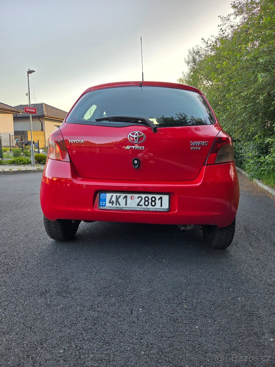 Toyota Yaris 1.0VVTI - 8