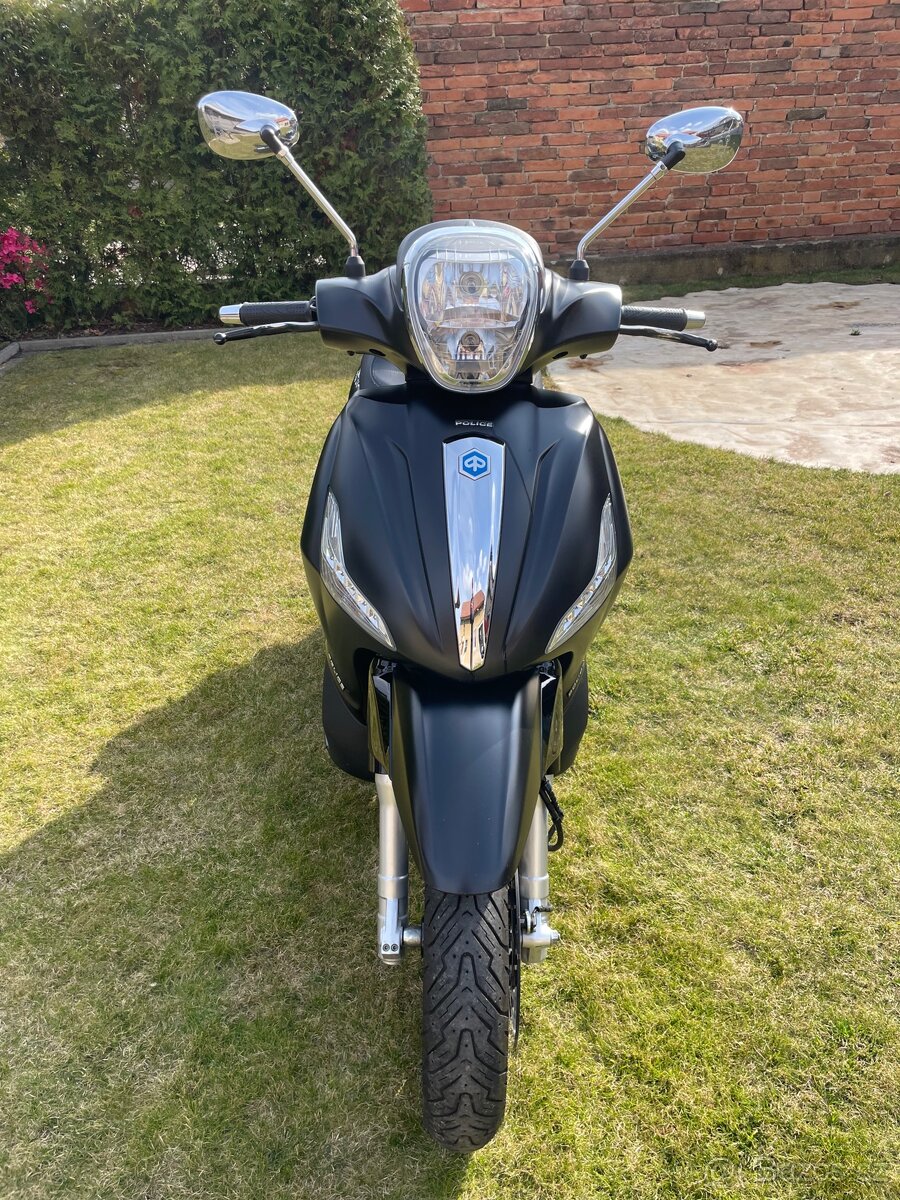 Piaggio Beverly 300, rok 2018 - 8