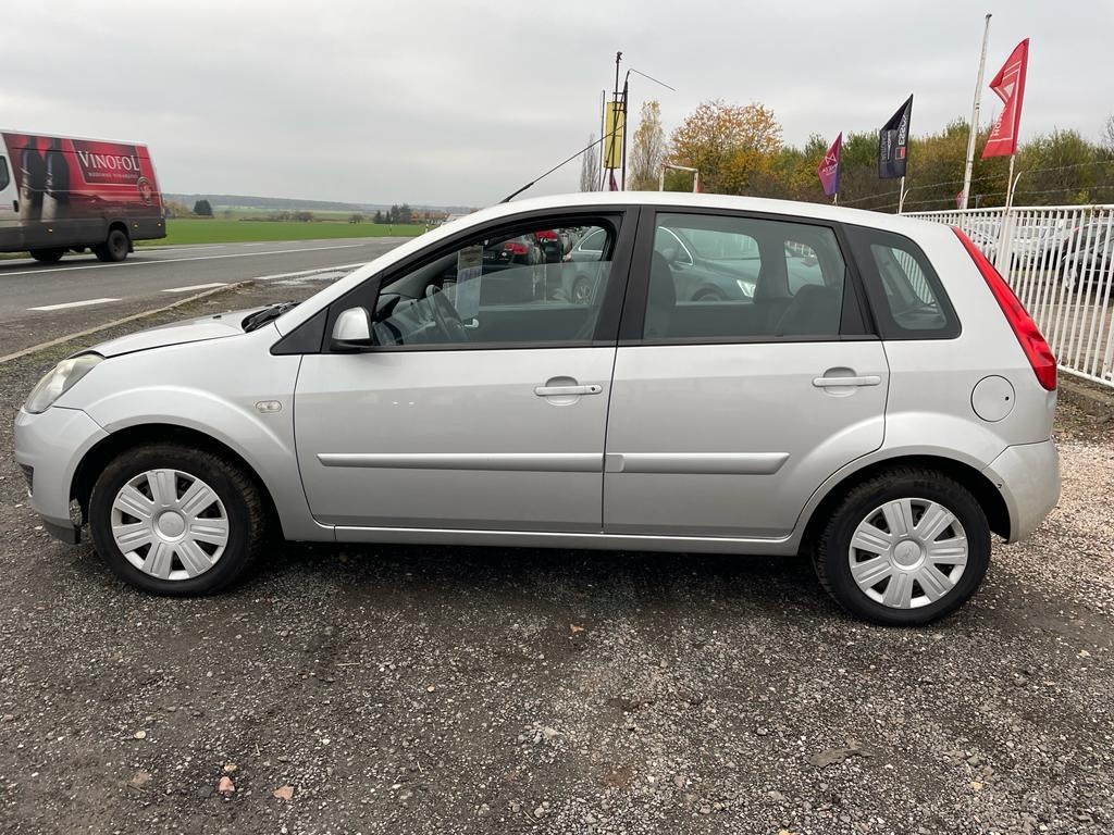 Ford Fiesta 1.4i 16V - 8