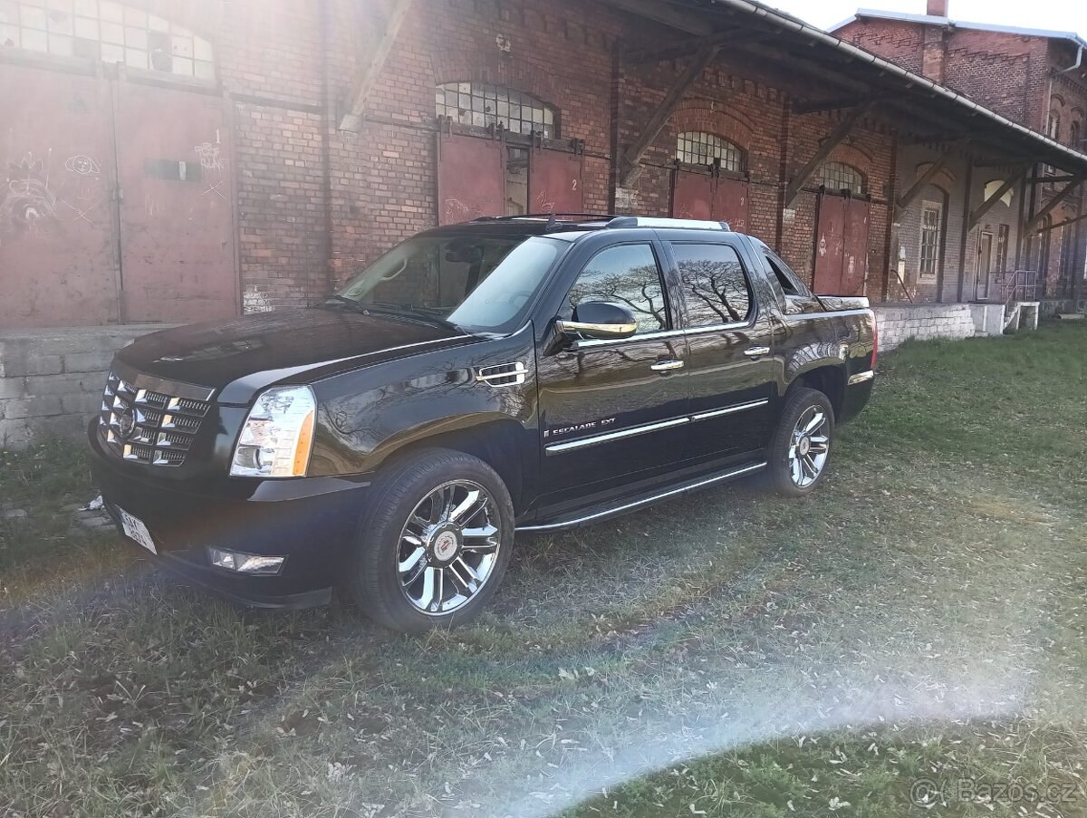 Cadilac Escalade EXT Picap 6,2i - 8