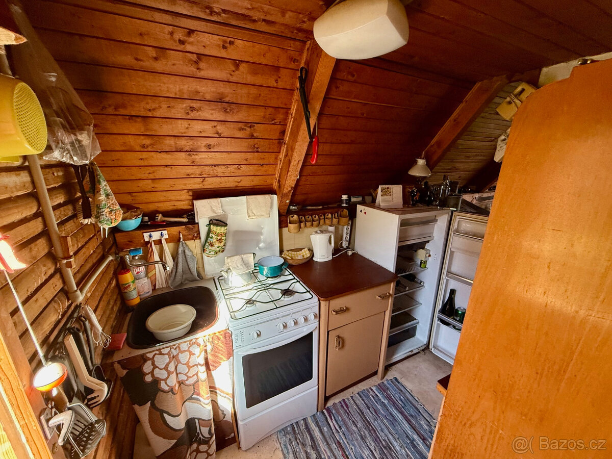 Prodej chaty u Slapské přehrady - osada Hrdlička - 8