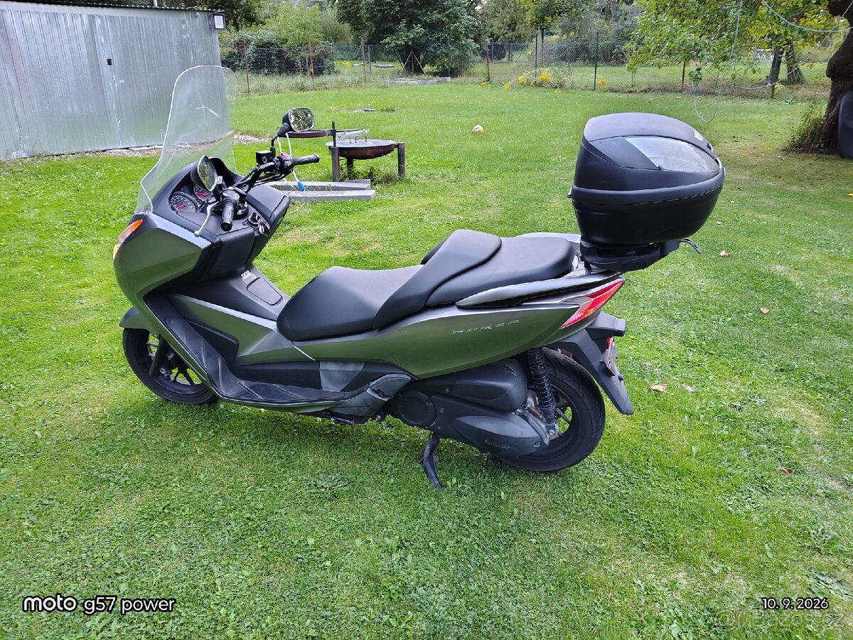 Honda Forza 300 - 8