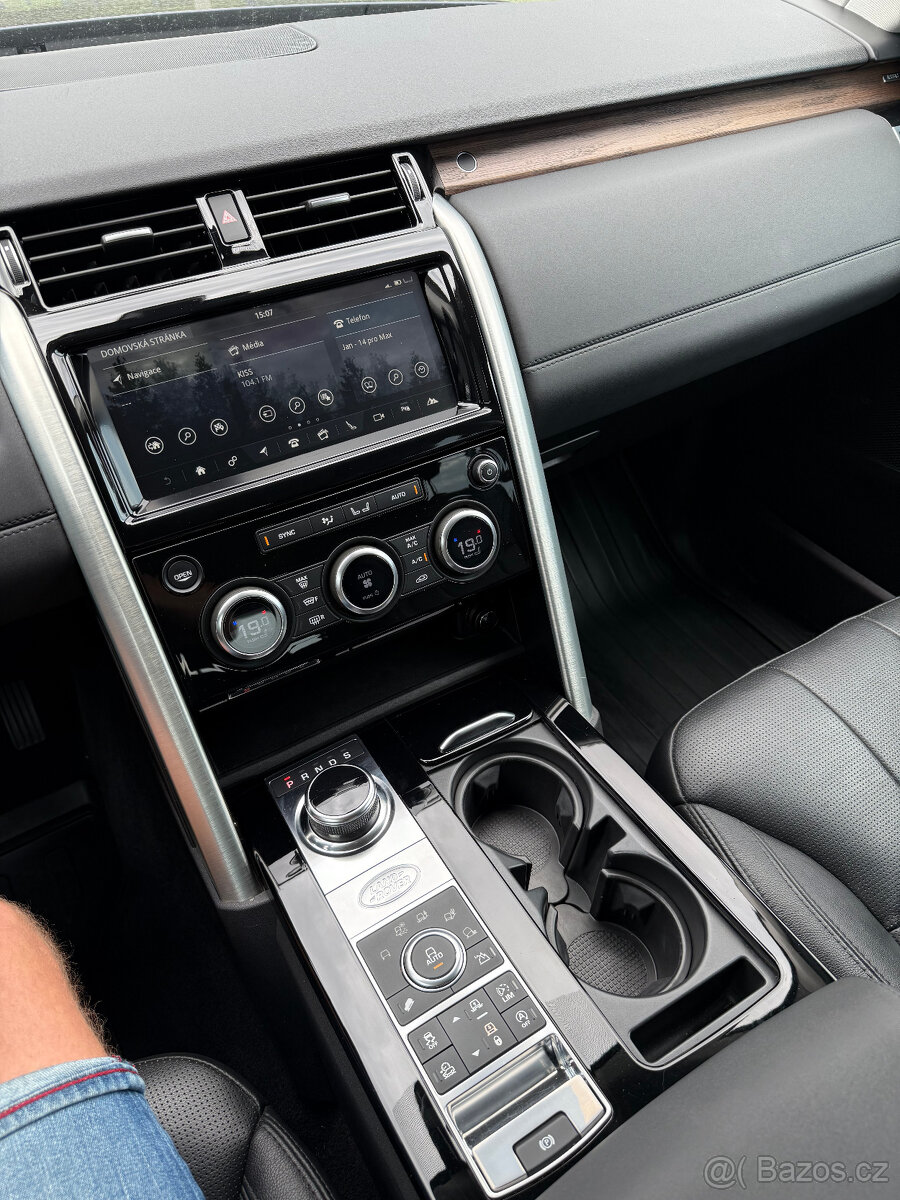 Land Rover Discovery 5 3.0 TDV6 HSE - 8