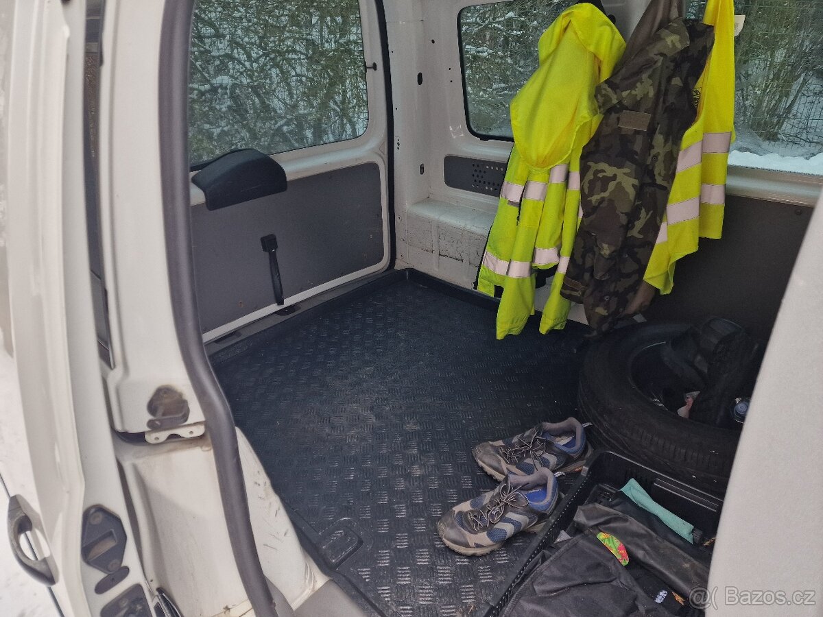 VW Caddy 2.0 SDi 2 dvoumistná - 8