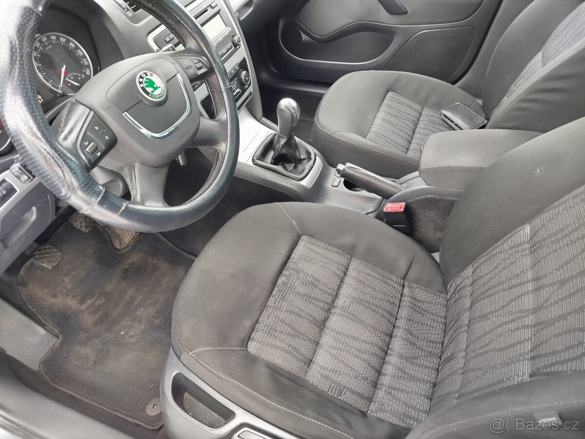 ŠKODA OCTAVIA COMBI 1.6 TDI...r.v.2010 - 8