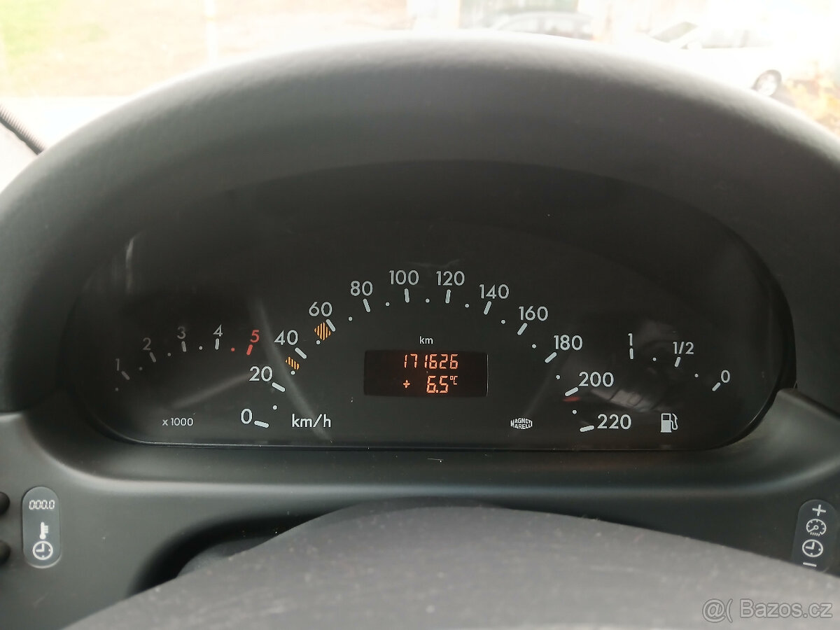 Mercedes-Benz Vaneo 1.7 CDI AMBIENTE - 8