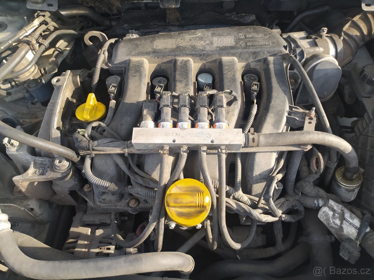 Renault Megane 1.6i LPG kombi benzín plyn 2015 - 8