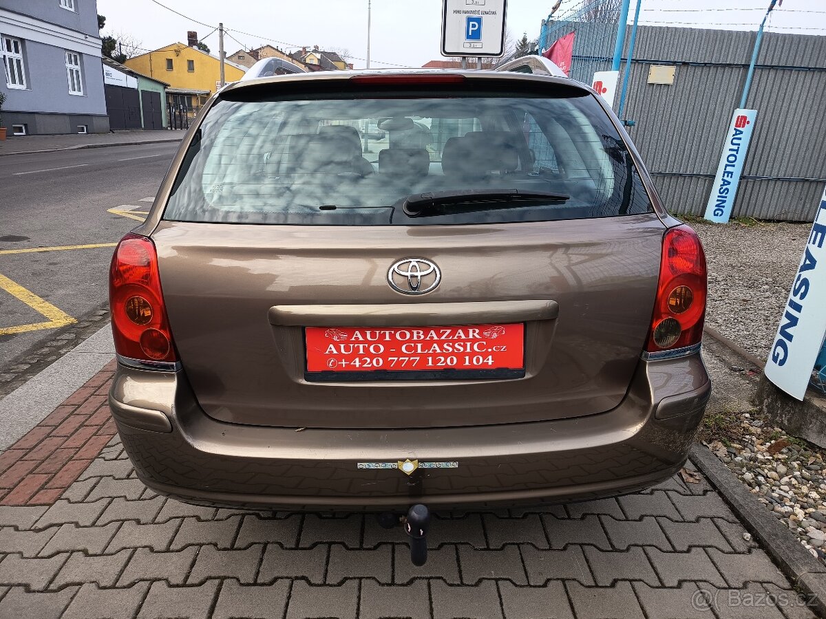 Toyota Avensis combi 2,0D-4D Comfort ČR - 8