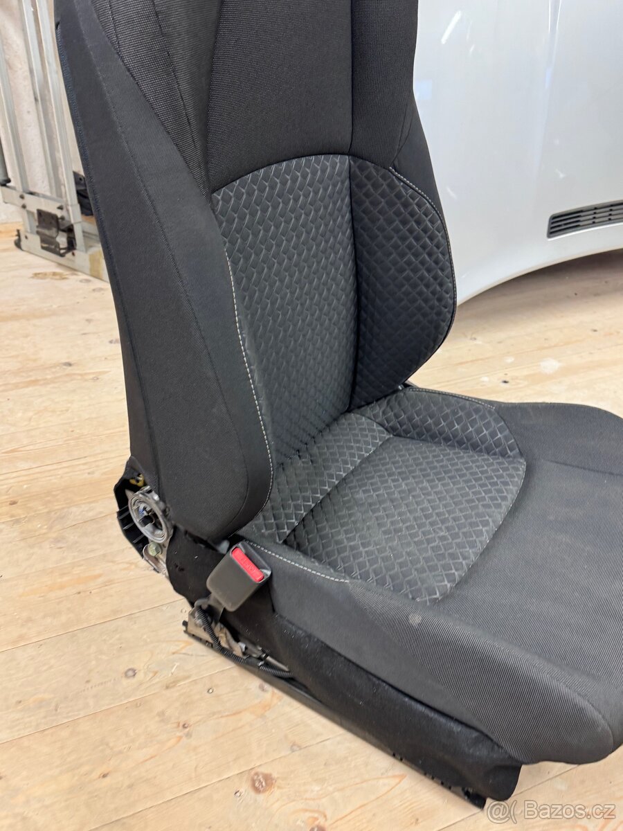 Toyota CHR, kompletní přední i zadní sedačky - 8