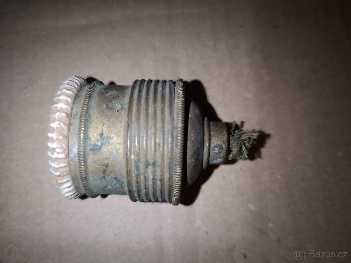 stará mosazná / keramická objímka k lampě/lustru - 8