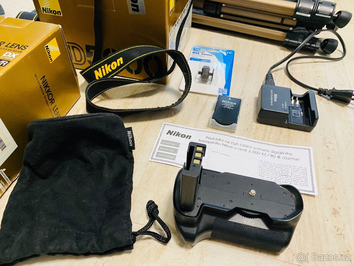 Nikon D5000 + kompletní výbava - 8