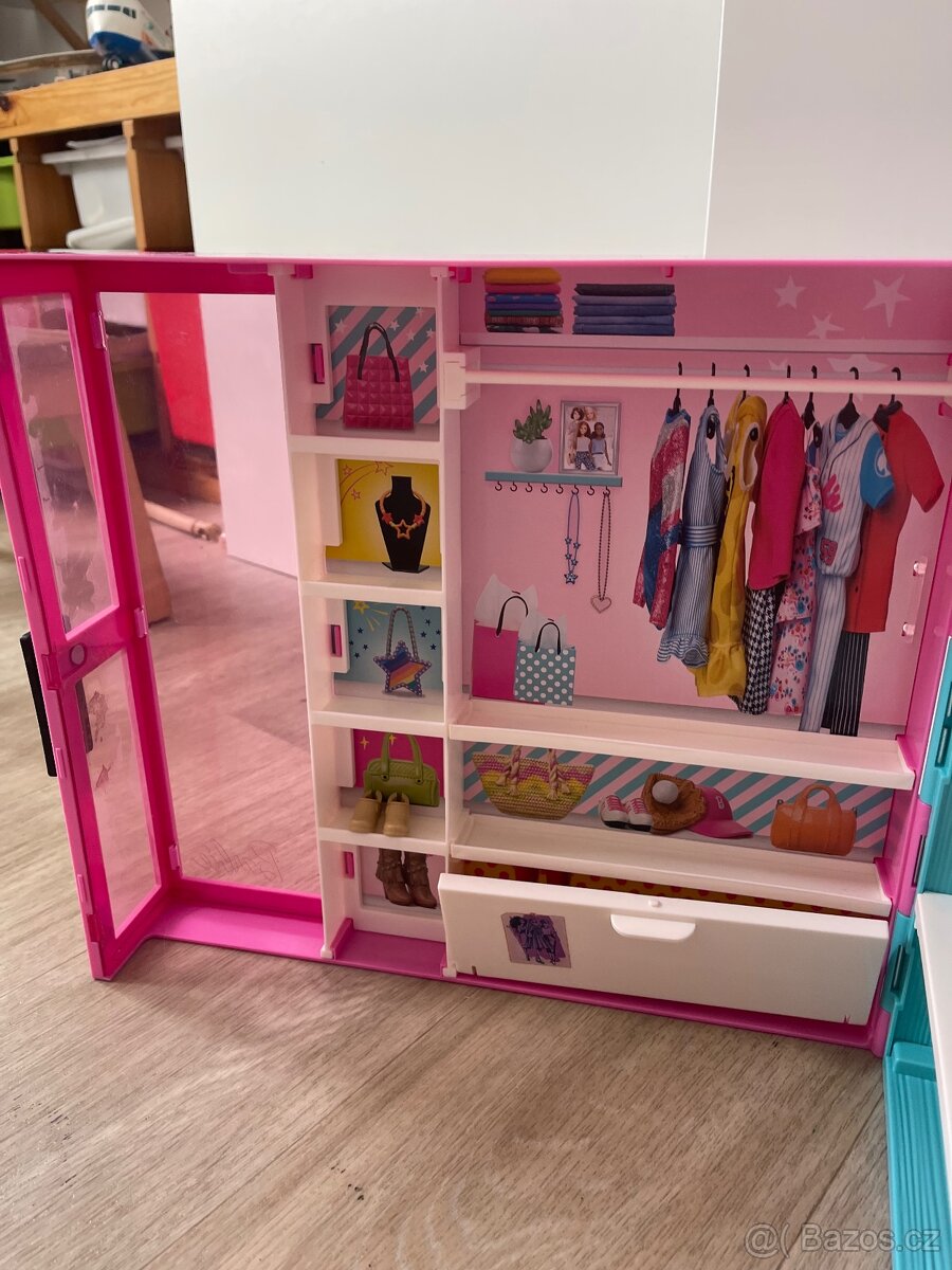 Barbie šatník - 8