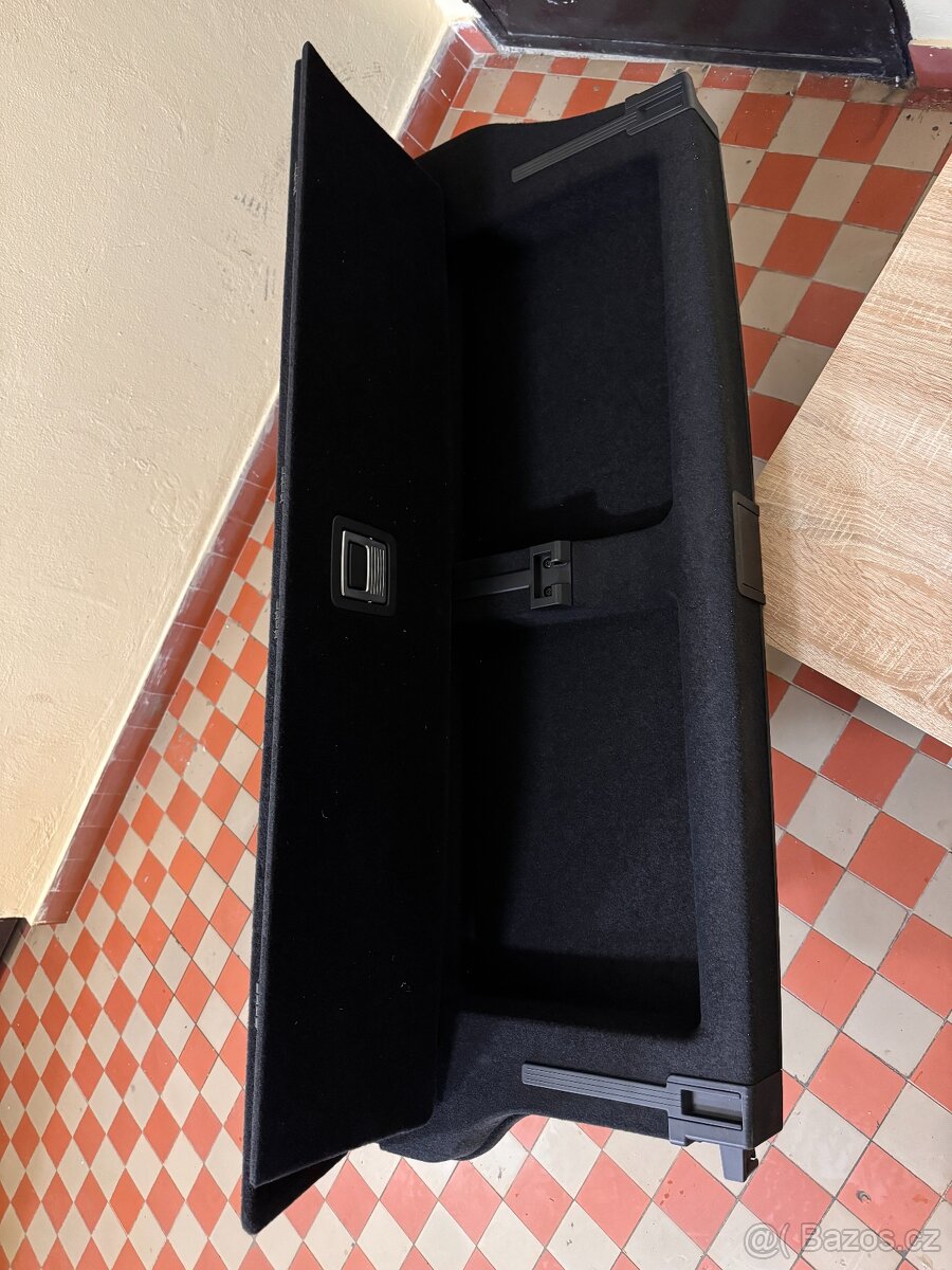 V klasse - Originální přepážka do kufru - 8