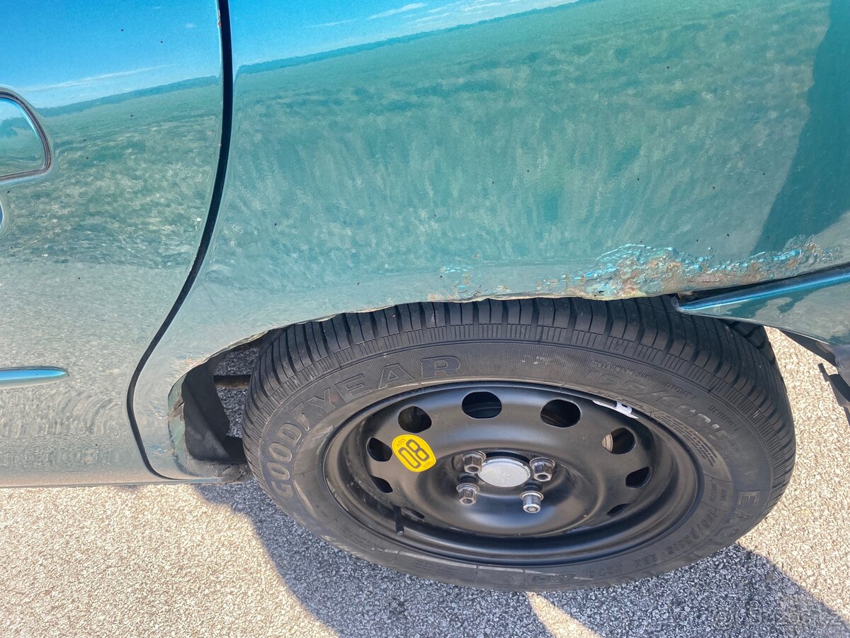 Ford Mondeo 2,5 v6 - 8