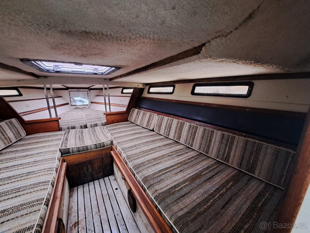 Loď člun Scarab 300 - 8