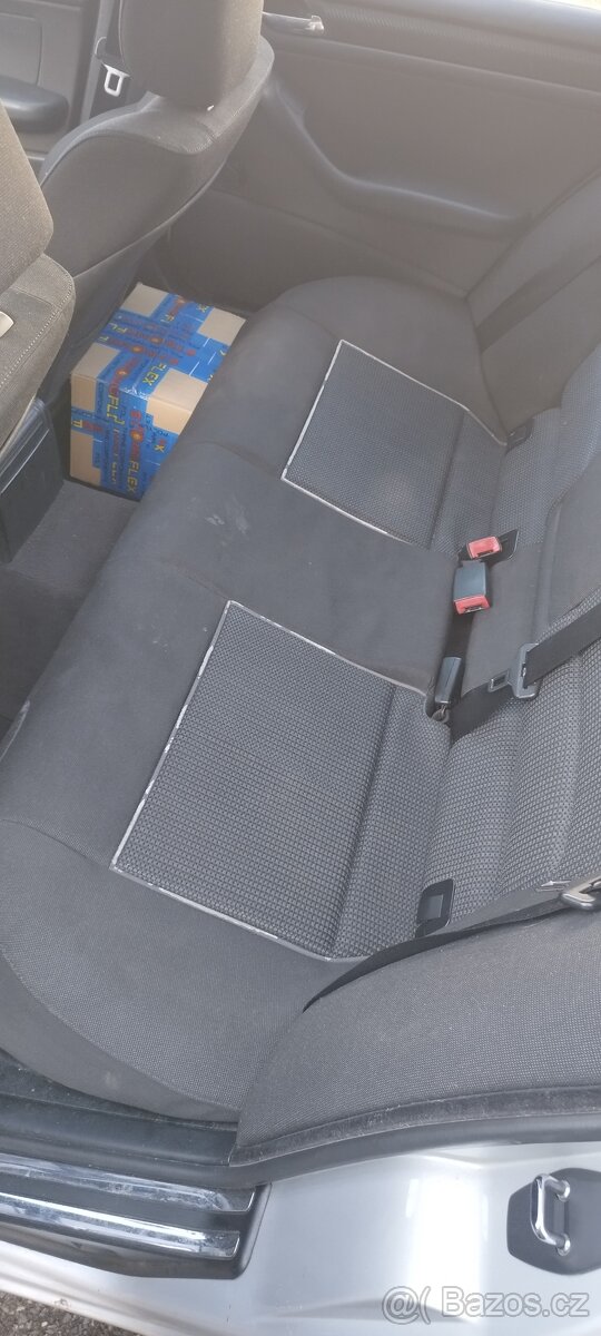 BMW E46 320i Touring - 8