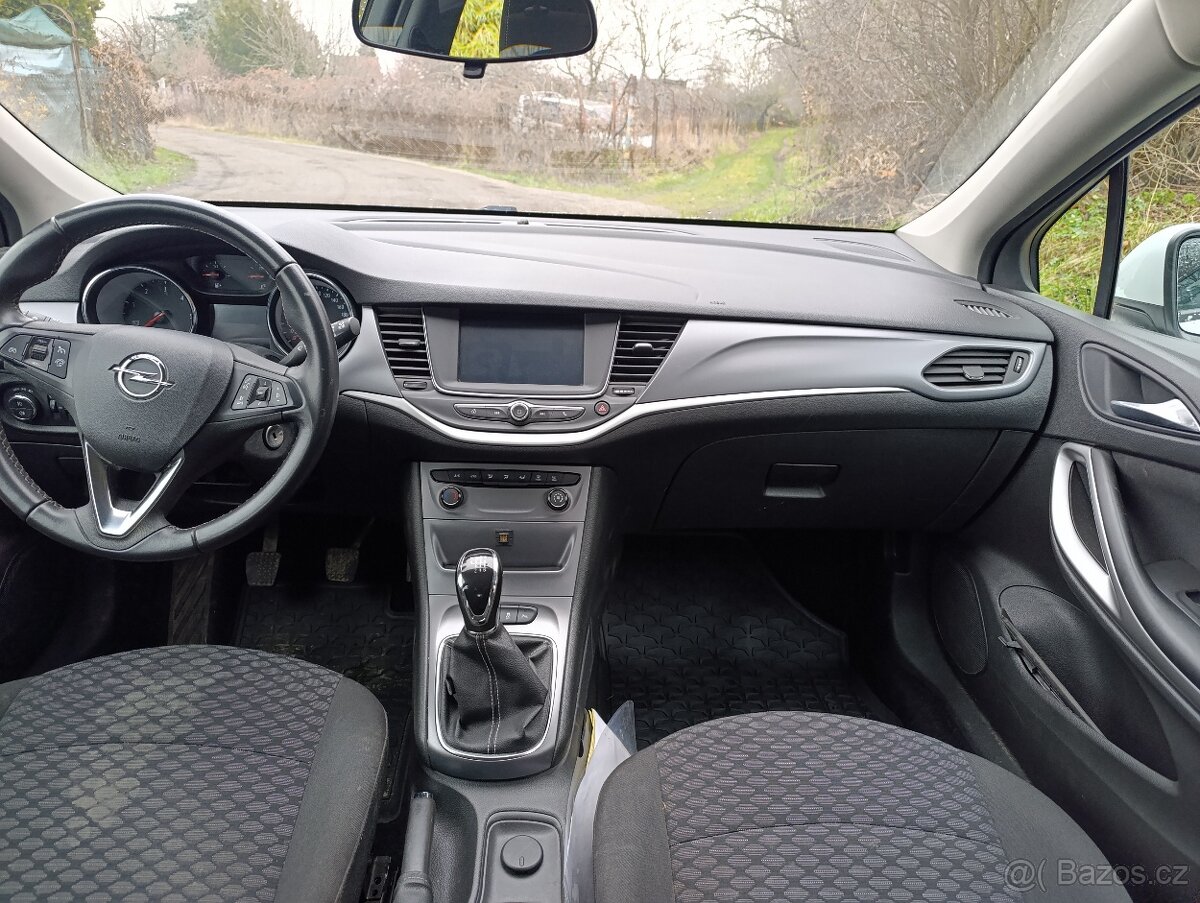 Opel Astra model K 2018 - 8