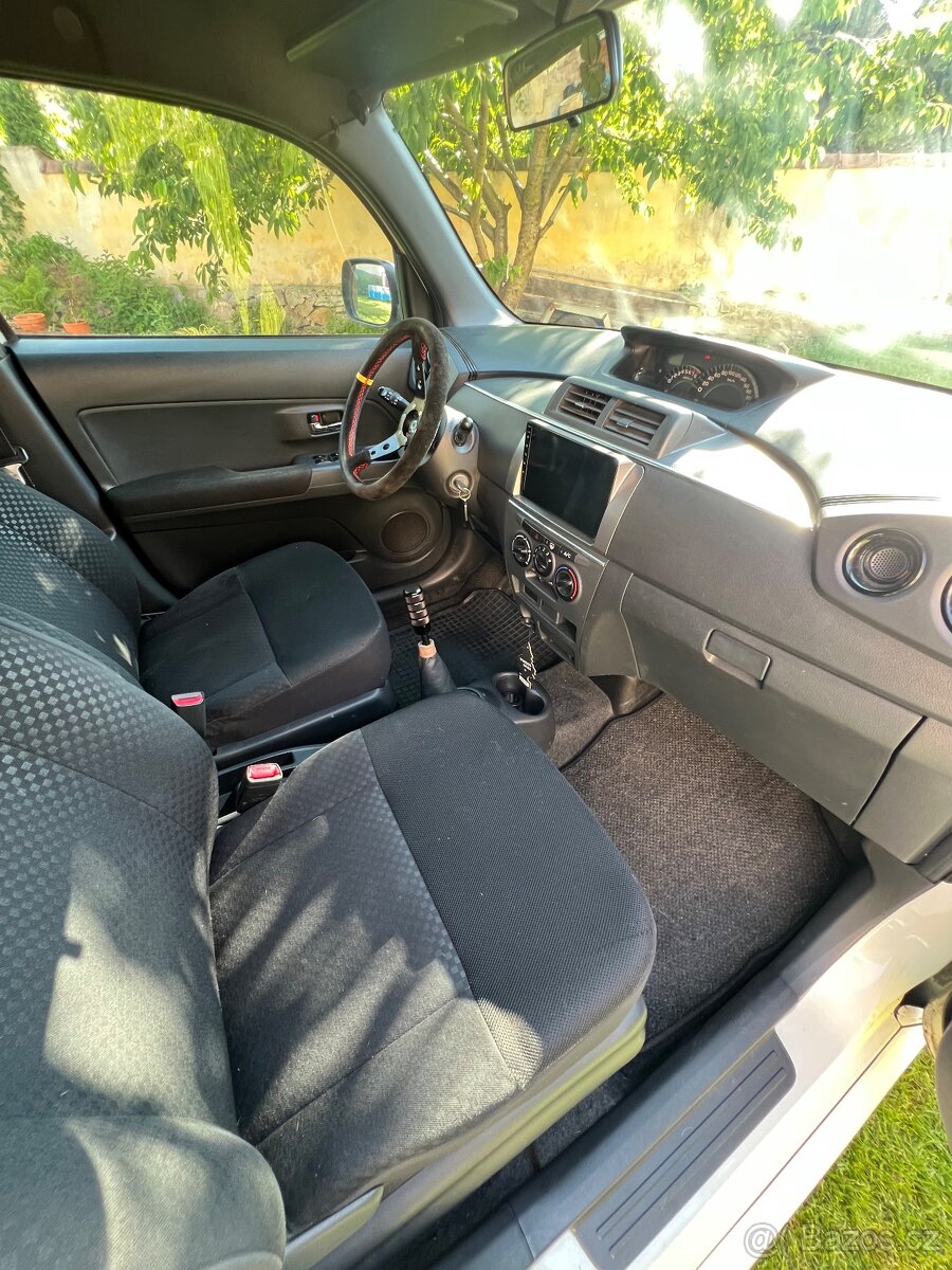 Daihatsu Materia 1.5 - 8