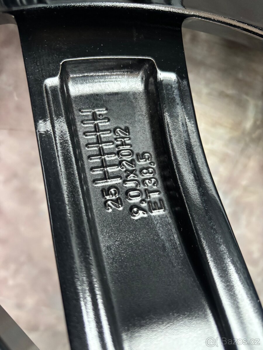 Zimní originál sada alu Volvo XC90 275/45R20 110V - 8