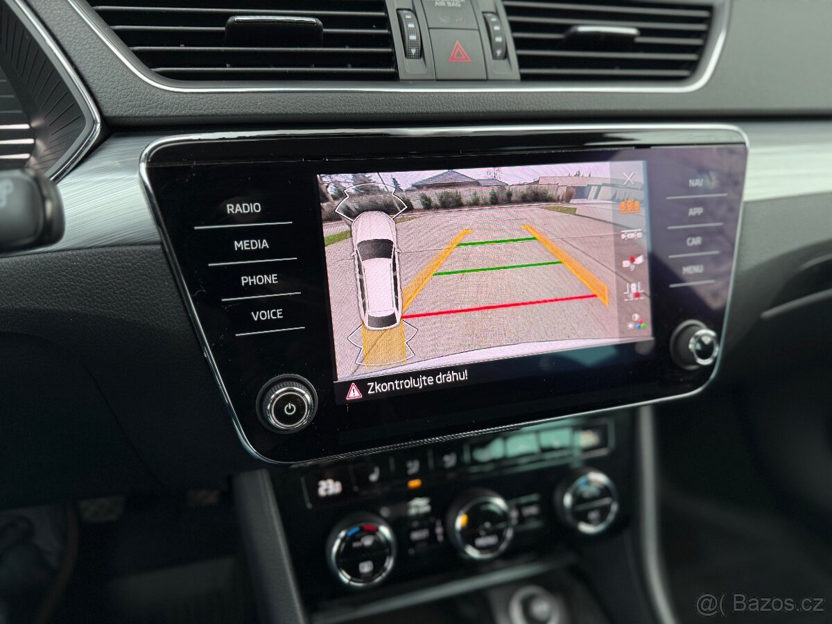 Škoda Superb Combi 2.0 TDi DSG 140 kW - 8