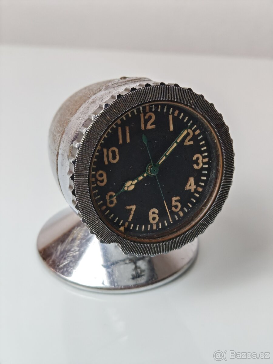 Palubní hodiny AVRM - 8