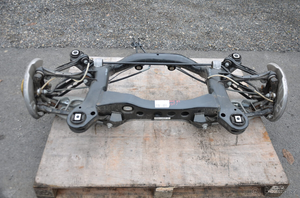 BMW 135i, E82, M paket - nápravy, nájezd 1500km - 8