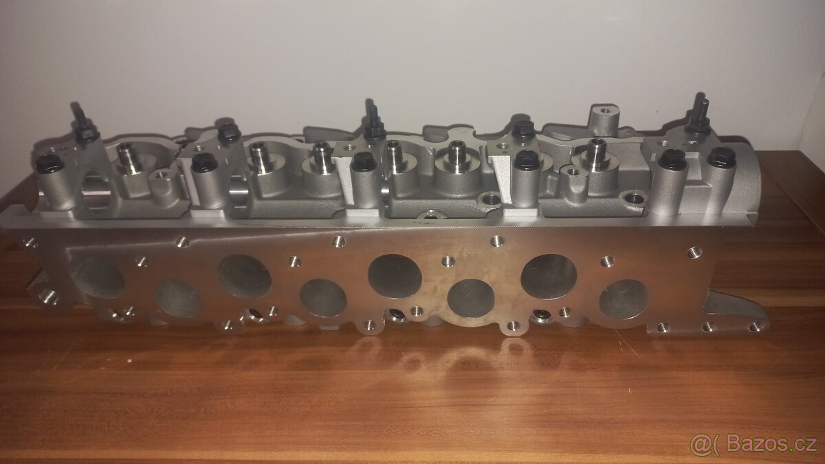 Hlava motoru Kia,Hyundai 2,5 TD 4D56 Nová - 8