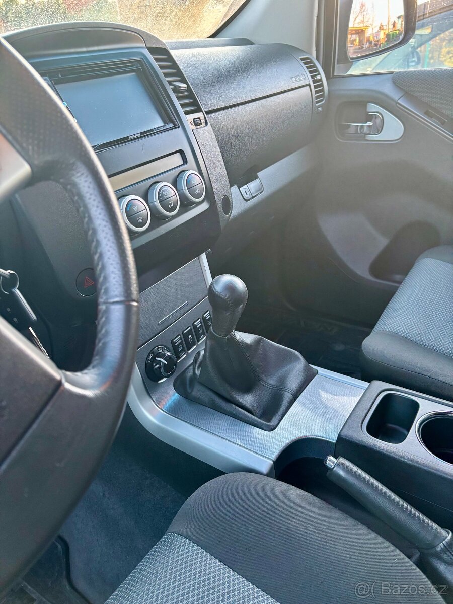 NISSAN NAVARA 2.5 dCi 140kW (190) EVO 89000km, r.v.2015 - 8