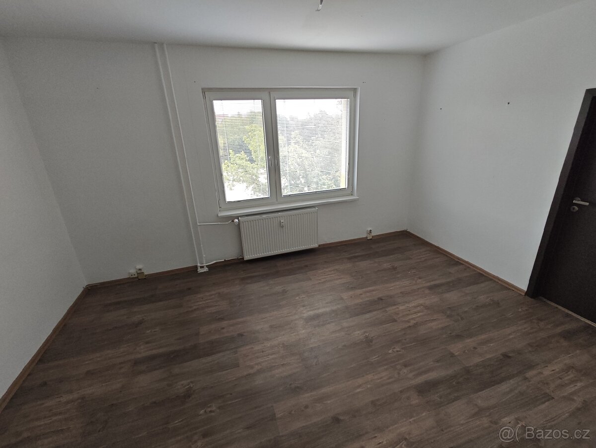 Pronájem družstevního bytu 4+1 Orlová (4) - 8