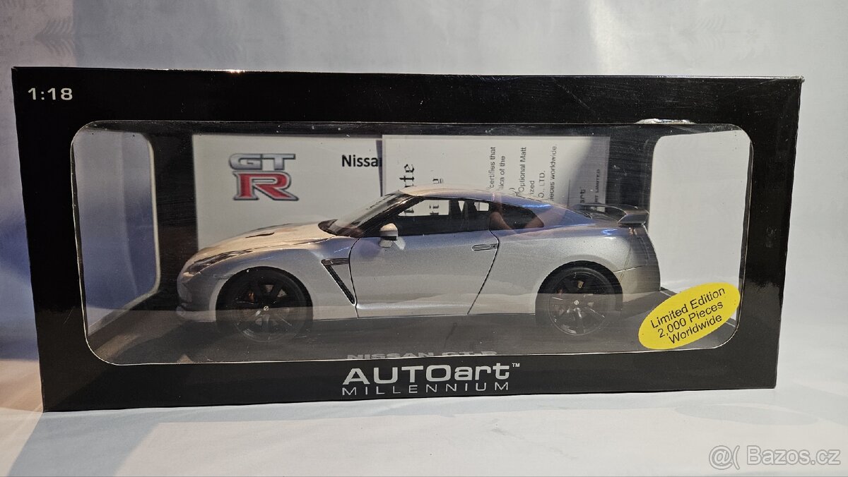 1:18 Auto Art Nissan GTR (Optional Matt Black Wheel) - 8