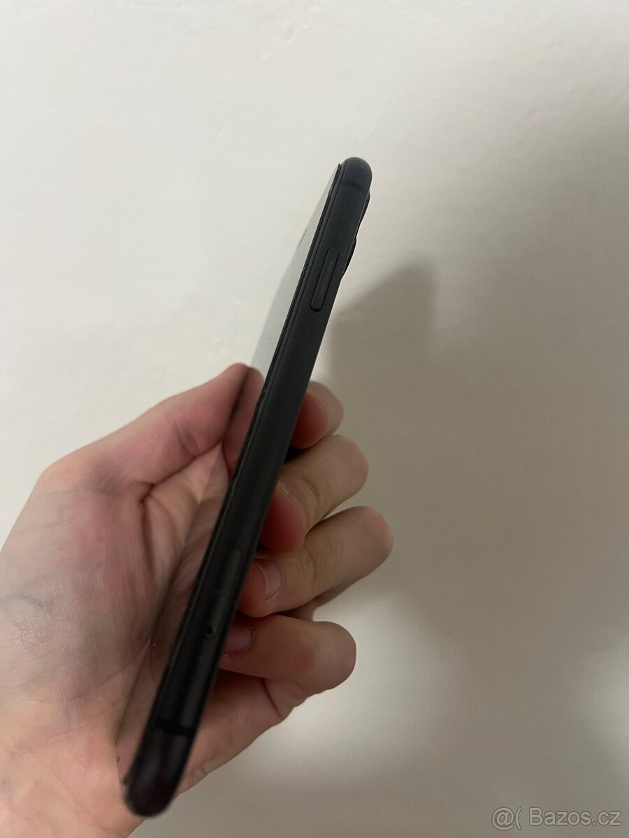 IPhone 11 128GB - Černý - 8