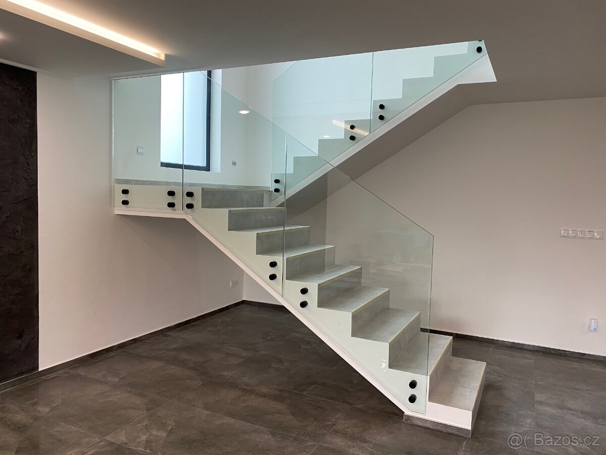 Skleněné zábradlí - na MÍRU - 8