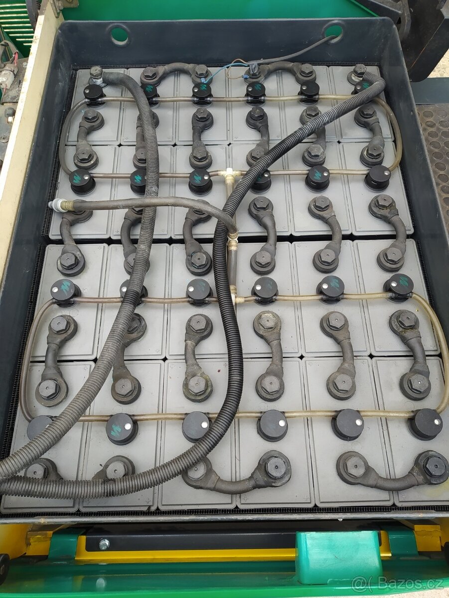 P: VZV Komatsu FG18 - 8