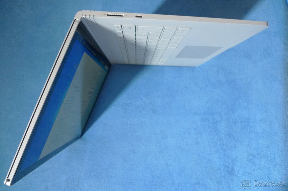 Microsoft Surface Book 2 - 8