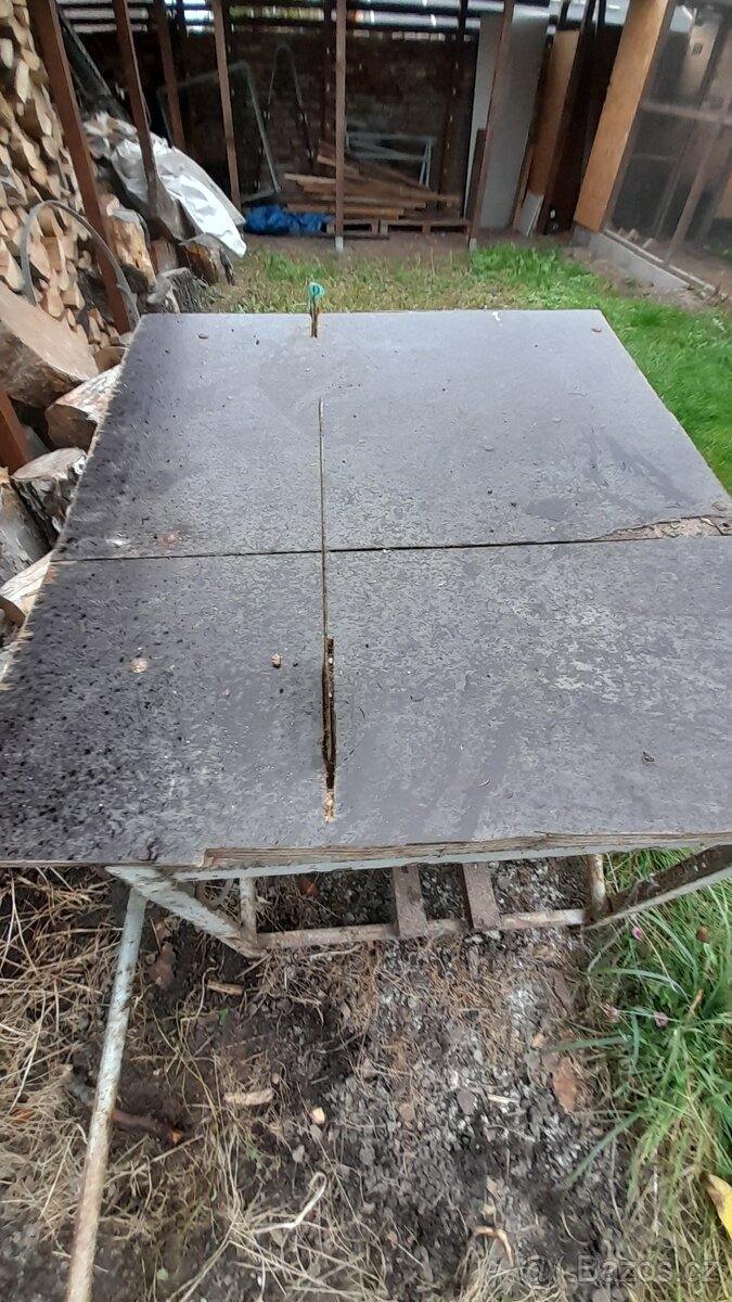 funkční cirkulárku domácí výroby s podavačem dřeva - 8