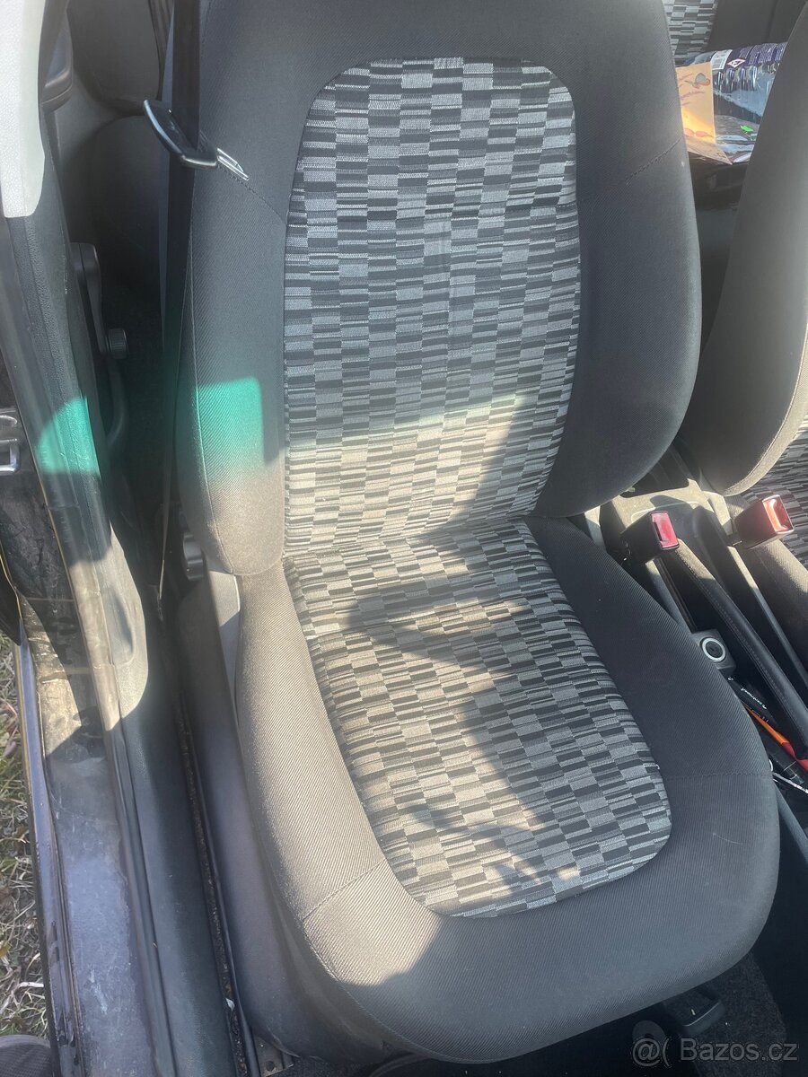 Škoda fabia 1.9 tdi 74kw - 8