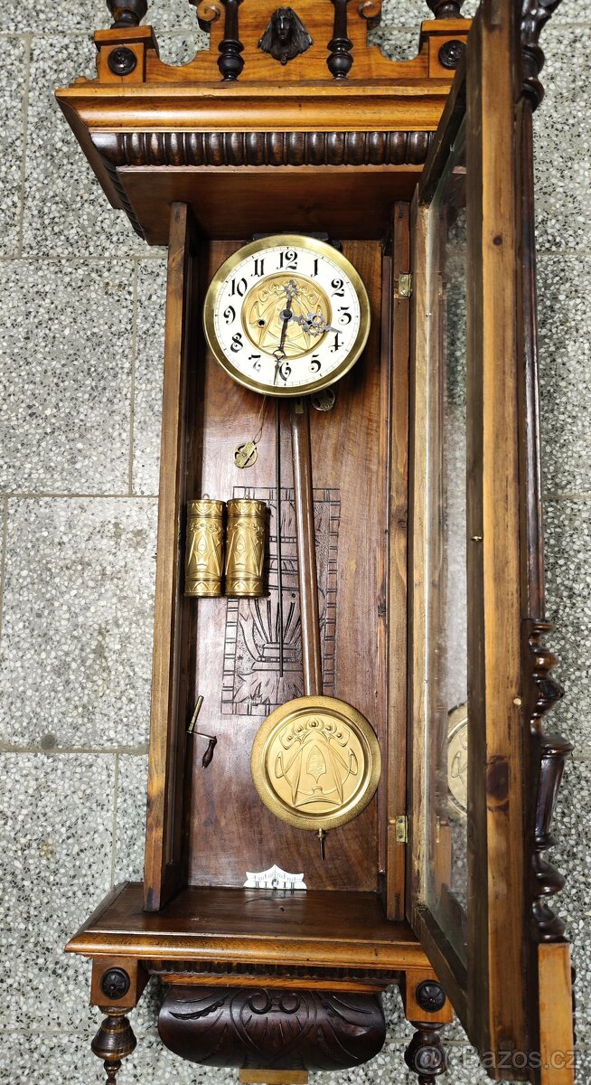 luxusní bohatě zdobené vyřezávané dvouzávažové hodiny - 8