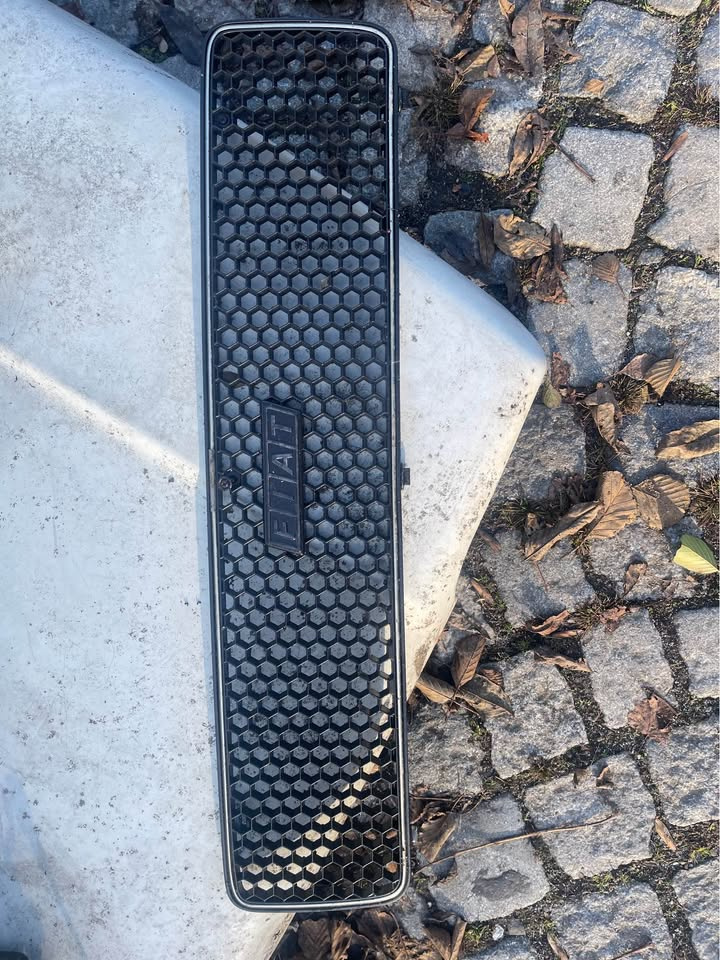 Prodám díly na Fiat 127 A - 8