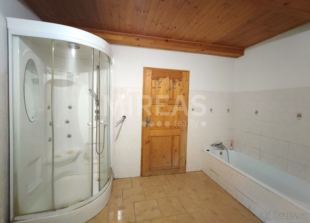 Chotěšice - Nouzov, prodej RD 8+kk/L, 202 m2, na pozemku o c - 8