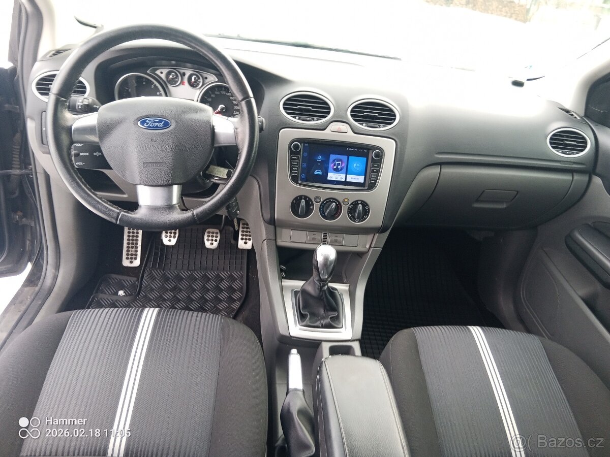 Ford Focus kombi 1.6 benzín 74 kW 2010 - 8
