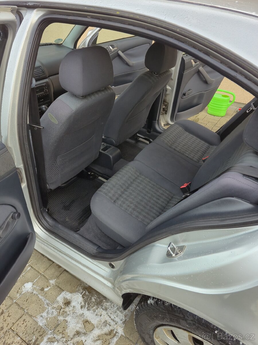 Prodám Škoda Octavia 1.6 75kw - 8